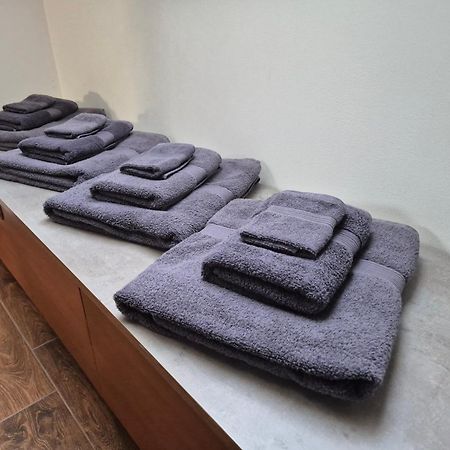 Toelgyes Apartmanhaz Szegedin Exterior foto