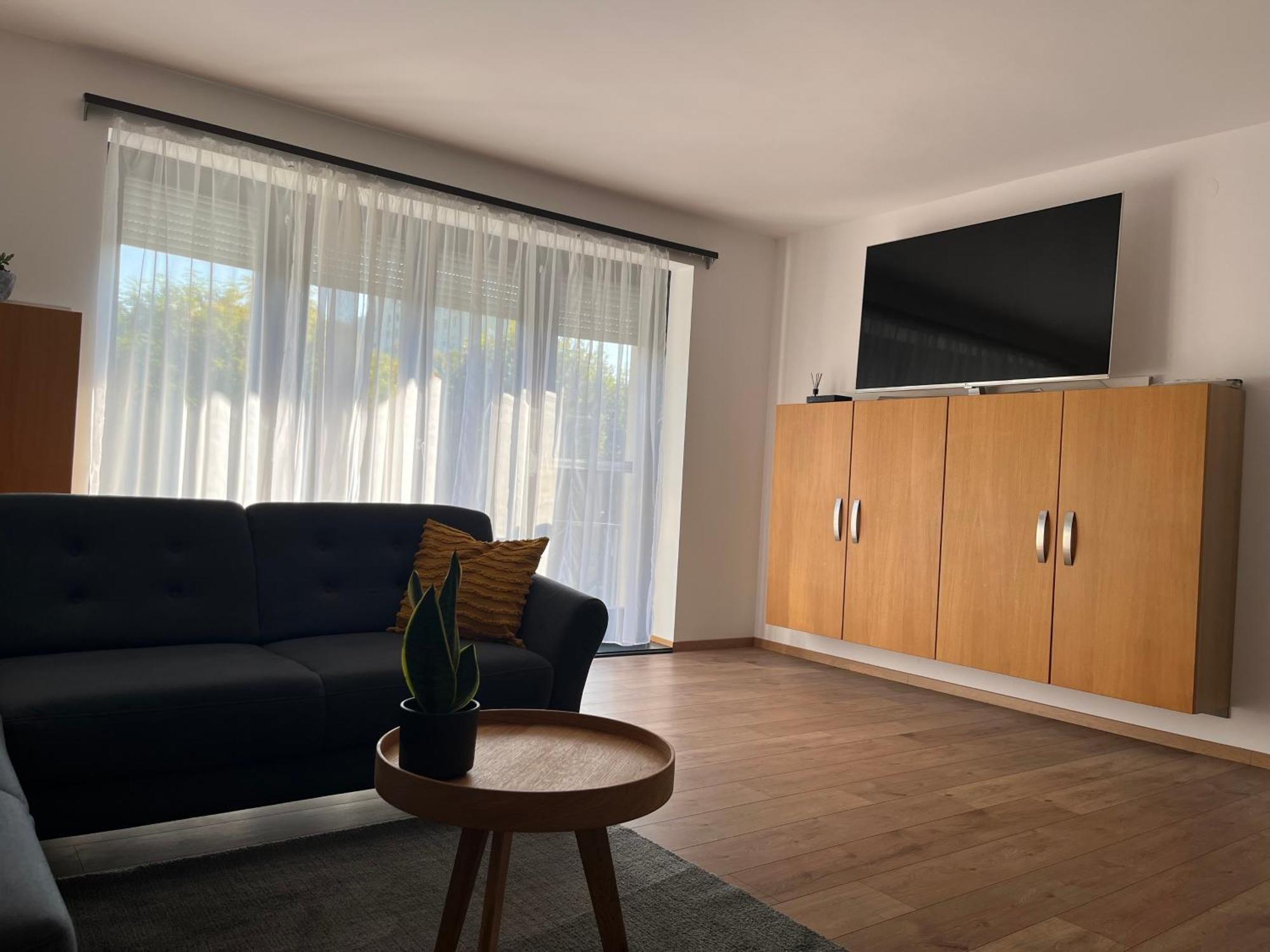 Toelgyes Apartmanhaz Szegedin Exterior foto