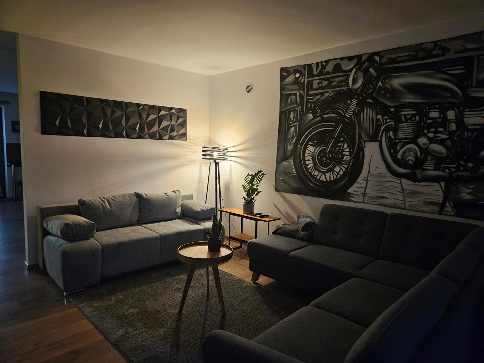 Toelgyes Apartmanhaz Szegedin Exterior foto