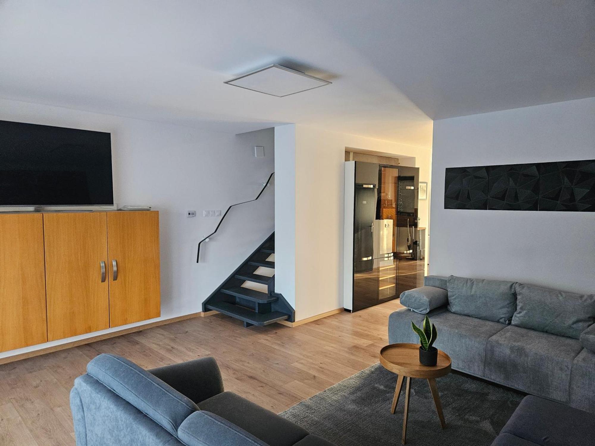 Toelgyes Apartmanhaz Szegedin Exterior foto
